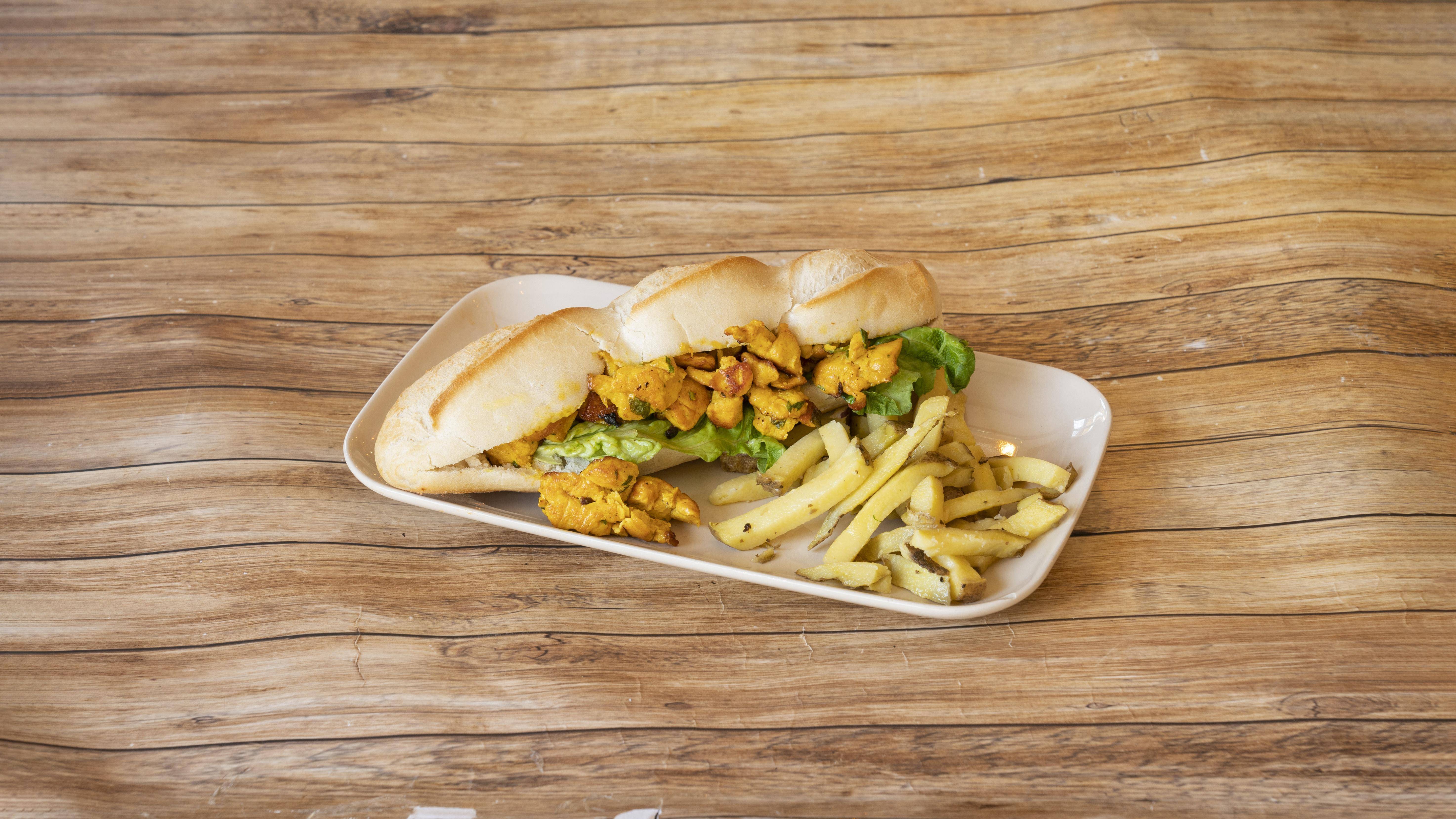SANDWICH CHICKEN TIKKA