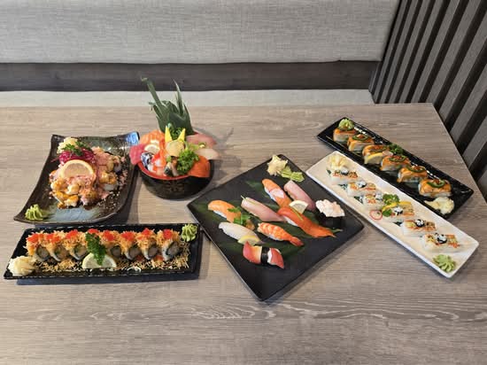 Akihana Sushi (1205 Davie Street)