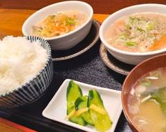 もつ煮込み　八庵