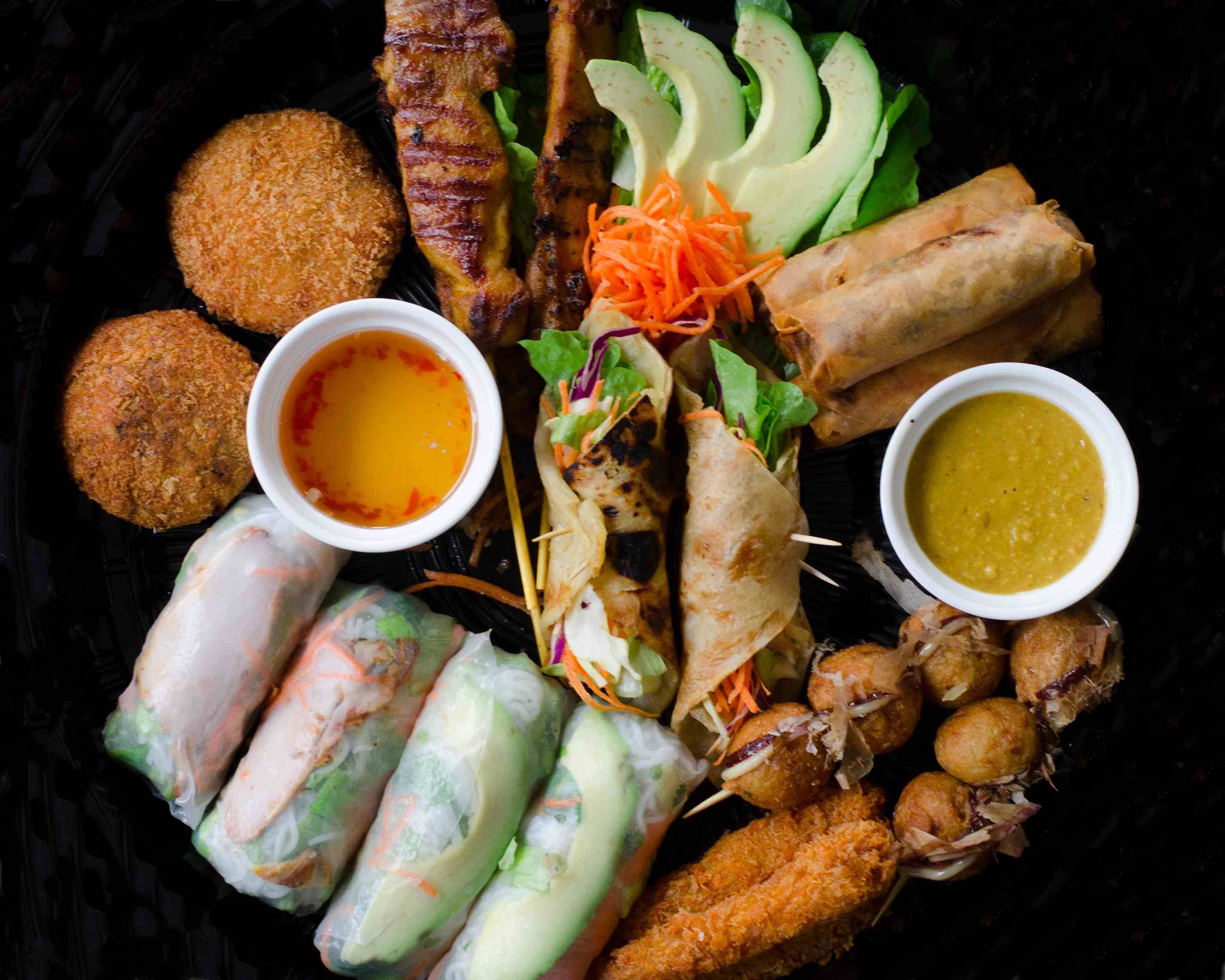 Order Wraps and Rolls delivery online Wellington Takeaway menu