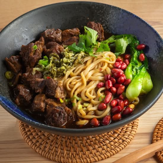 红烧牛腩拉面 Signature Braised Beef Brisket With Hand Pulled Noodle