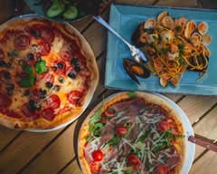 Pizza Pasta Central (80 Courtneypark Drive)