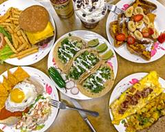 Amanda's Breakfast Lounge (3661 Broadway)