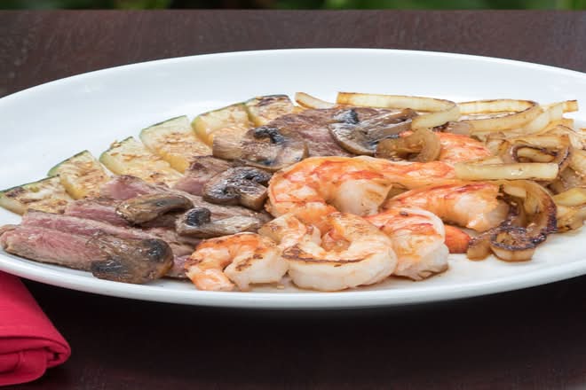 STEAK & SHRIMP      AVAILABLE FOR 2, 4 OR 6.