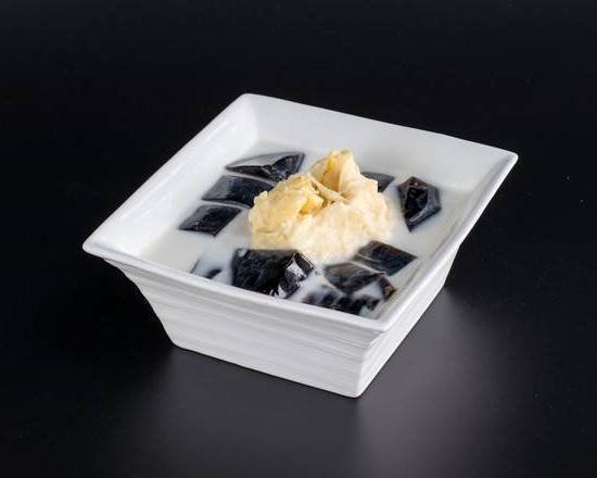 BG8 Fresh Durian with Black Grass Jelly Mixed 鲜榴莲仙草