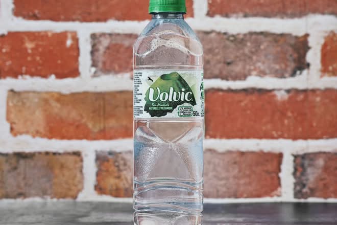 🥤 Eau plate Volvic zest Fraise (50cl)