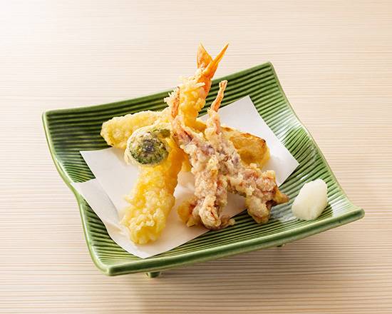 ほたるいかと海老の天ぷら盛り合わせ