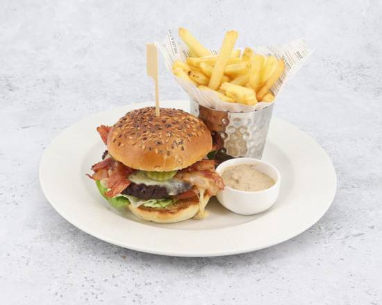 CLASSIC CHEESE & BACON BURGER