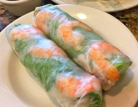 Summer rolls with shrimps (Goi Cuon Tom)