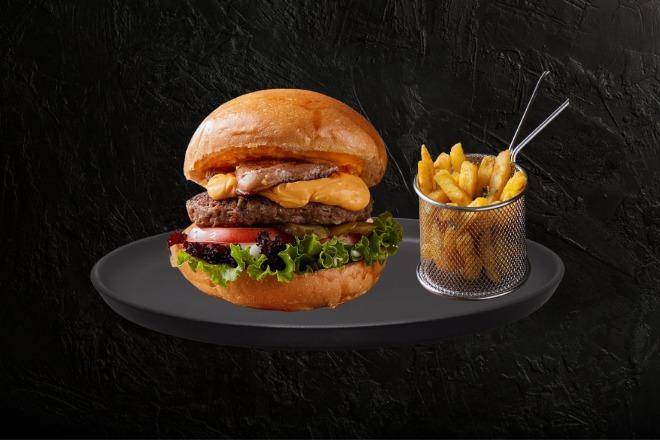 培根起司牛肉堡餐 Bacon cheese beef burger set