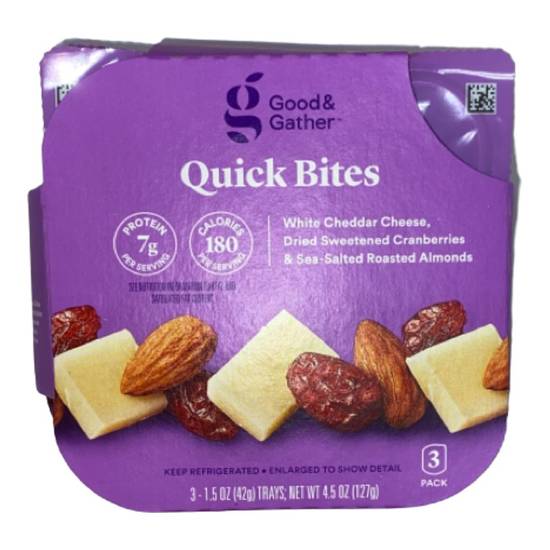 Quick Bites White Cheddar Cheese, Dried Sweetened Cranberries & Sea-Salted Roasted Almonds