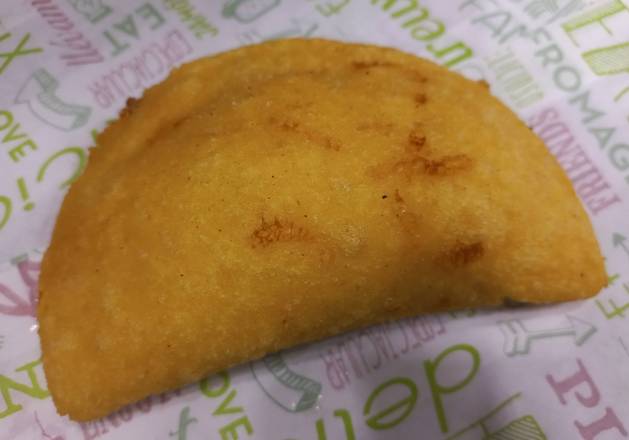 Empanadas venezolanas crujientes con relleno de carne