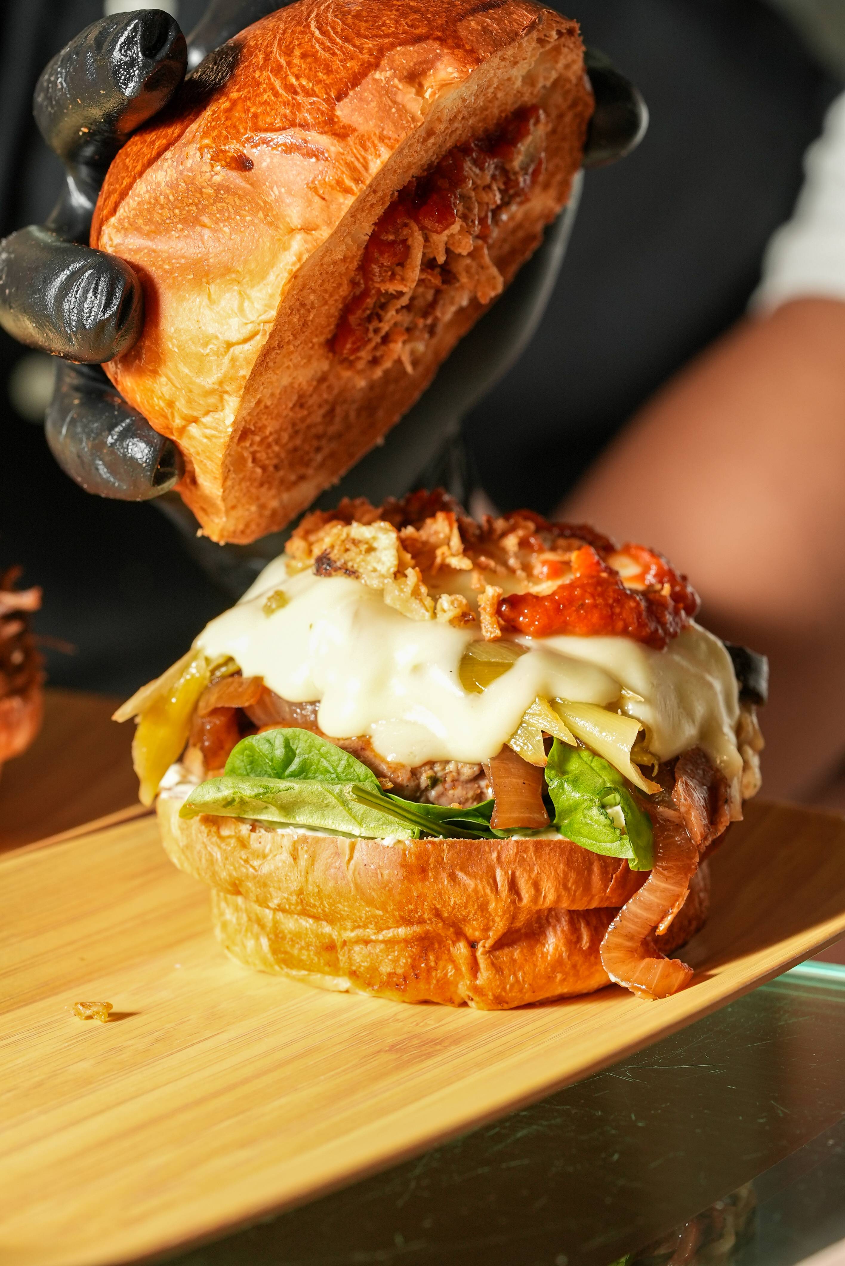 Formule Burger Martinique 🇲🇶 ( BOEUF) + Frite + Boisson