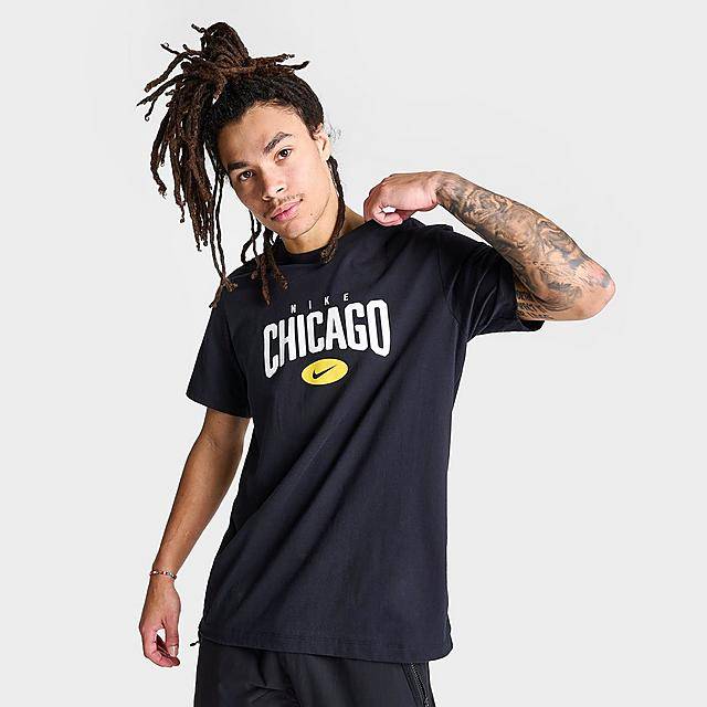 Nike Sportswear Chicago Short-Sleeve T-Shirt (Medium)