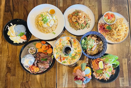 Kiin Kiin Thai (2032 E Overland Rd, 115)