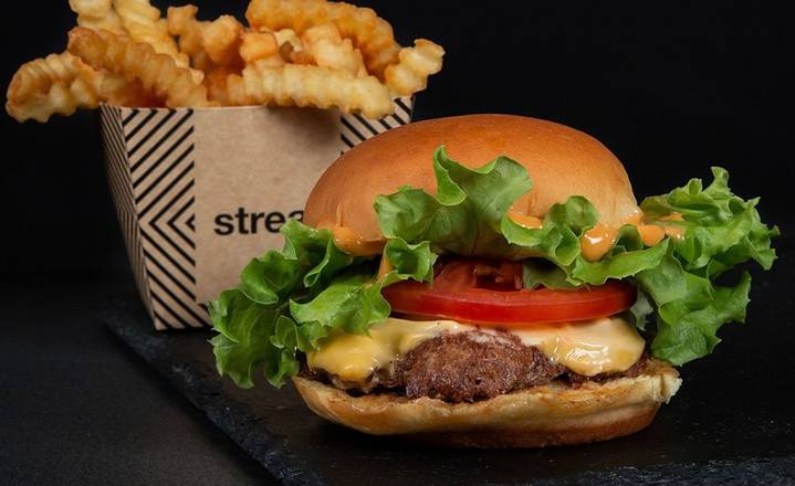 Classic Burger + Papas