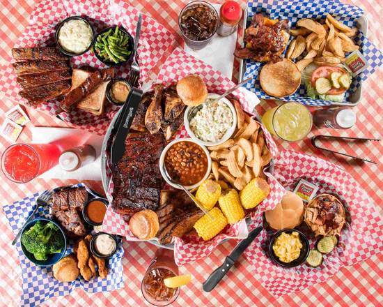 Famous Dave's BBQ (3221 Northdale Blvd NW)