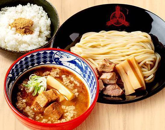 肉マシ背脂濃厚つけ麺 追い飯セット Rich Back Fat Tsukemen with Extra Meat and Finishing Rice Set
