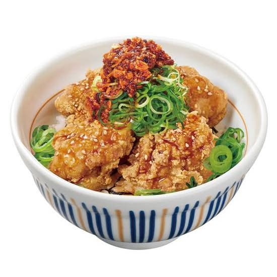 ねぎラー鶏から丼 Fried Chicken Rice Bowl Chili Oil w/Chopped Spices add green leek