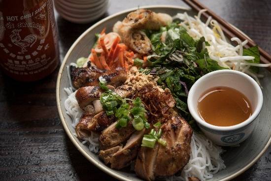 Grilled Chicken Vermicelli Noodles