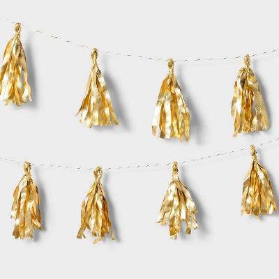 Spritz Tassel Garland (metallic gold)