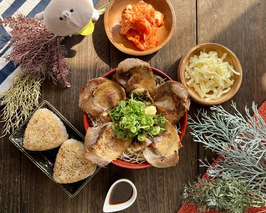 【炙り豚丼】帯広名物豚丼屋 ぐぅとん Obihiro specialty seared pork bowl restaurant Guton
