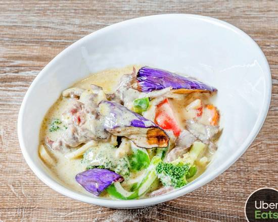 C2. Green Curry (Kaeng Khieo Wan)