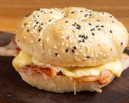 Toasted Large Bagel with Cream Cheese and Ham