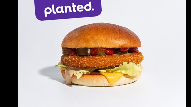 planted.chicken Hot Chick Burger 🌶️ 🌱