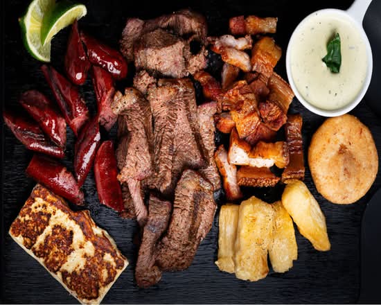 Wiwis Hotdogs (2200 N Germantown Pkwy, Suite 7)