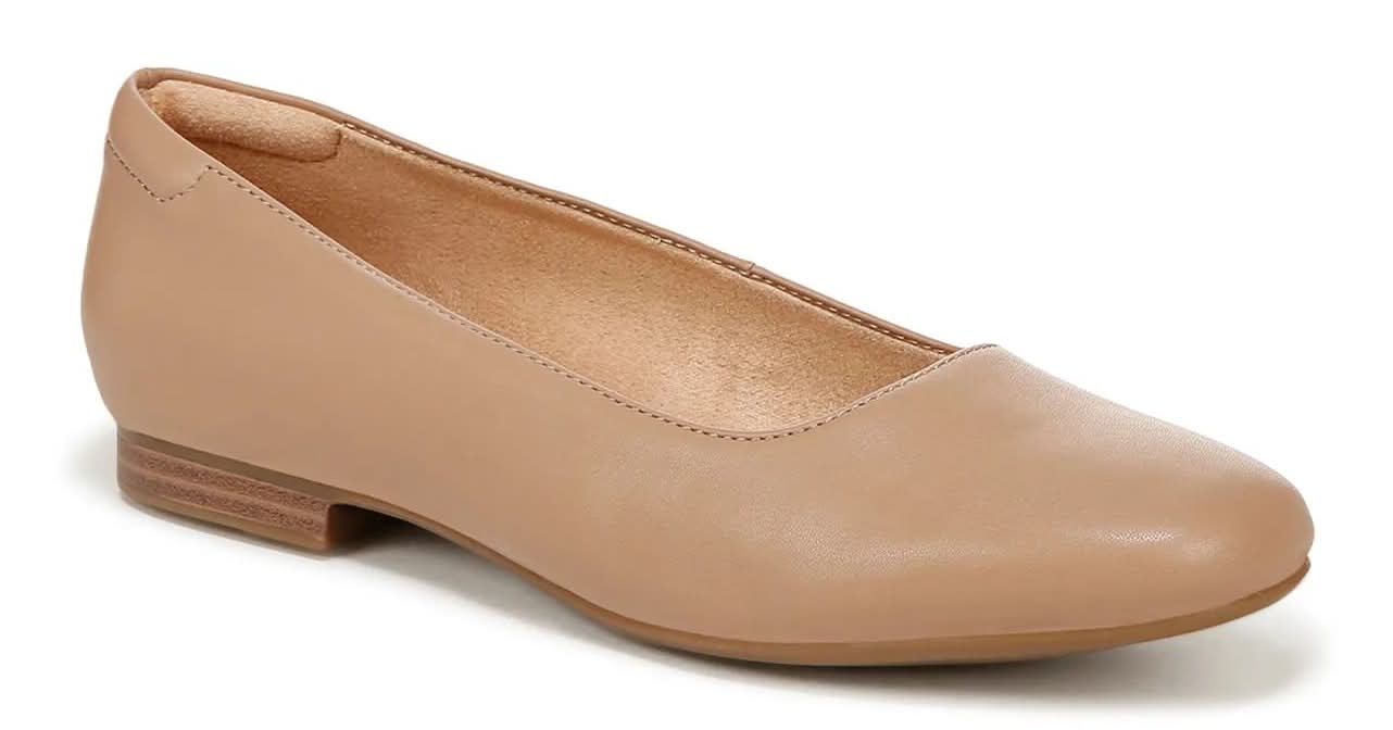 Naturalizer Kari Ballet Flat (Beige Medium - 8.5)