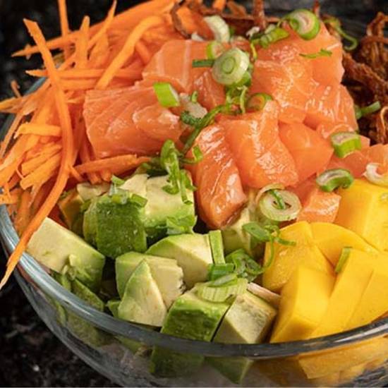 POKE MANGO AVOCADO SALMÓN