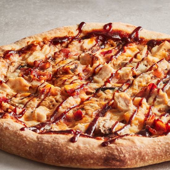Moyenne pizza Poulet bacon BBQ / Medium Chicken Bacon BBQ Pizza