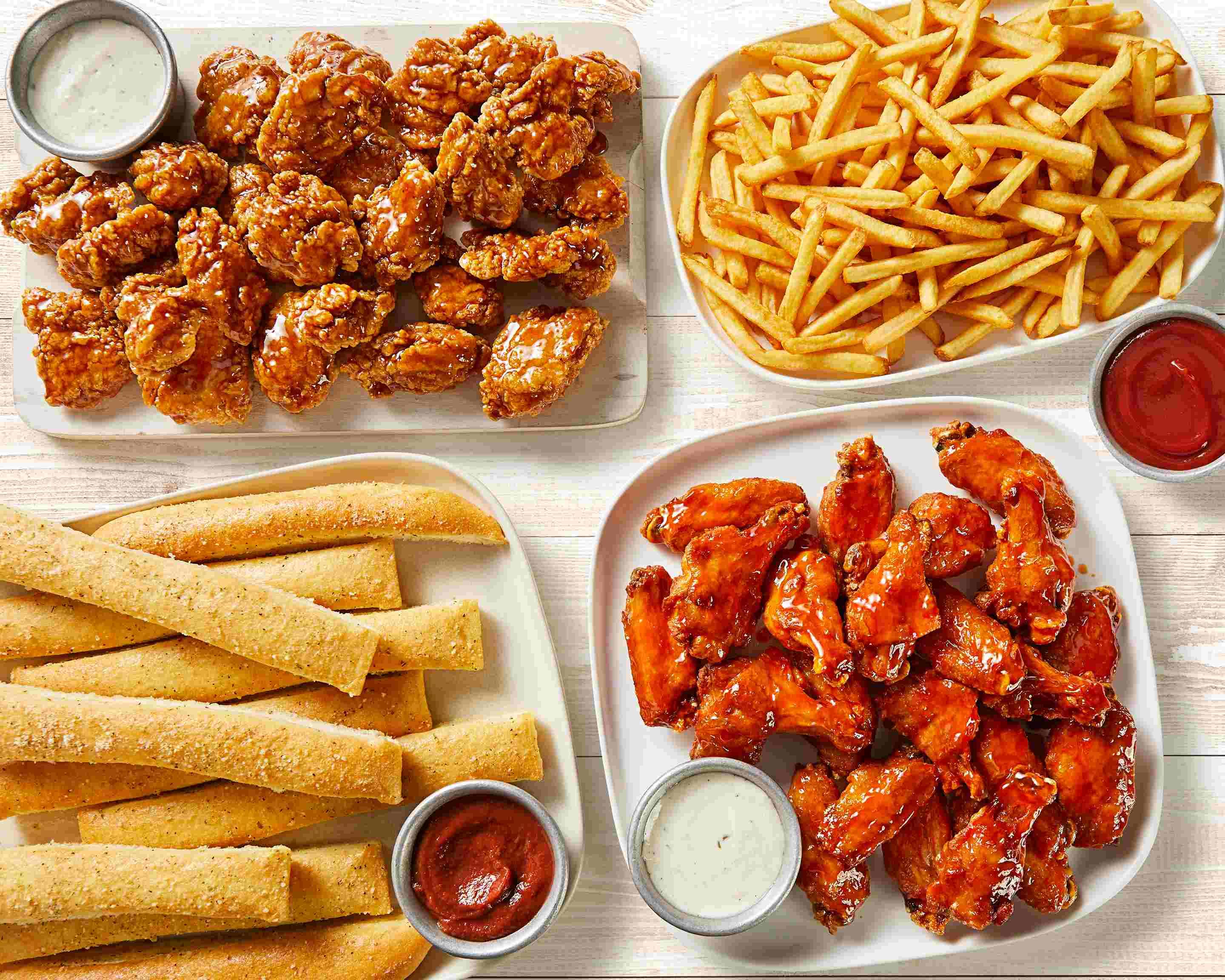Commander D un WingStreet Only At Pizza Hut 5556 Manotick Main Street Commander D un WingStreet Only At Pizza Hut 5556 Manotick Main Street