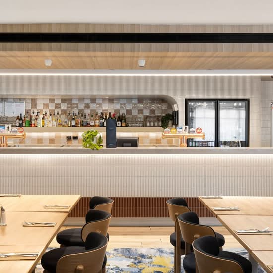 Castello's Victorian Tavern