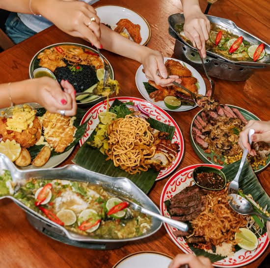 They Say That Thai Restaurant (615 Wilson Avenue)