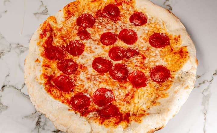 Pizza di Pepperoni Italiano