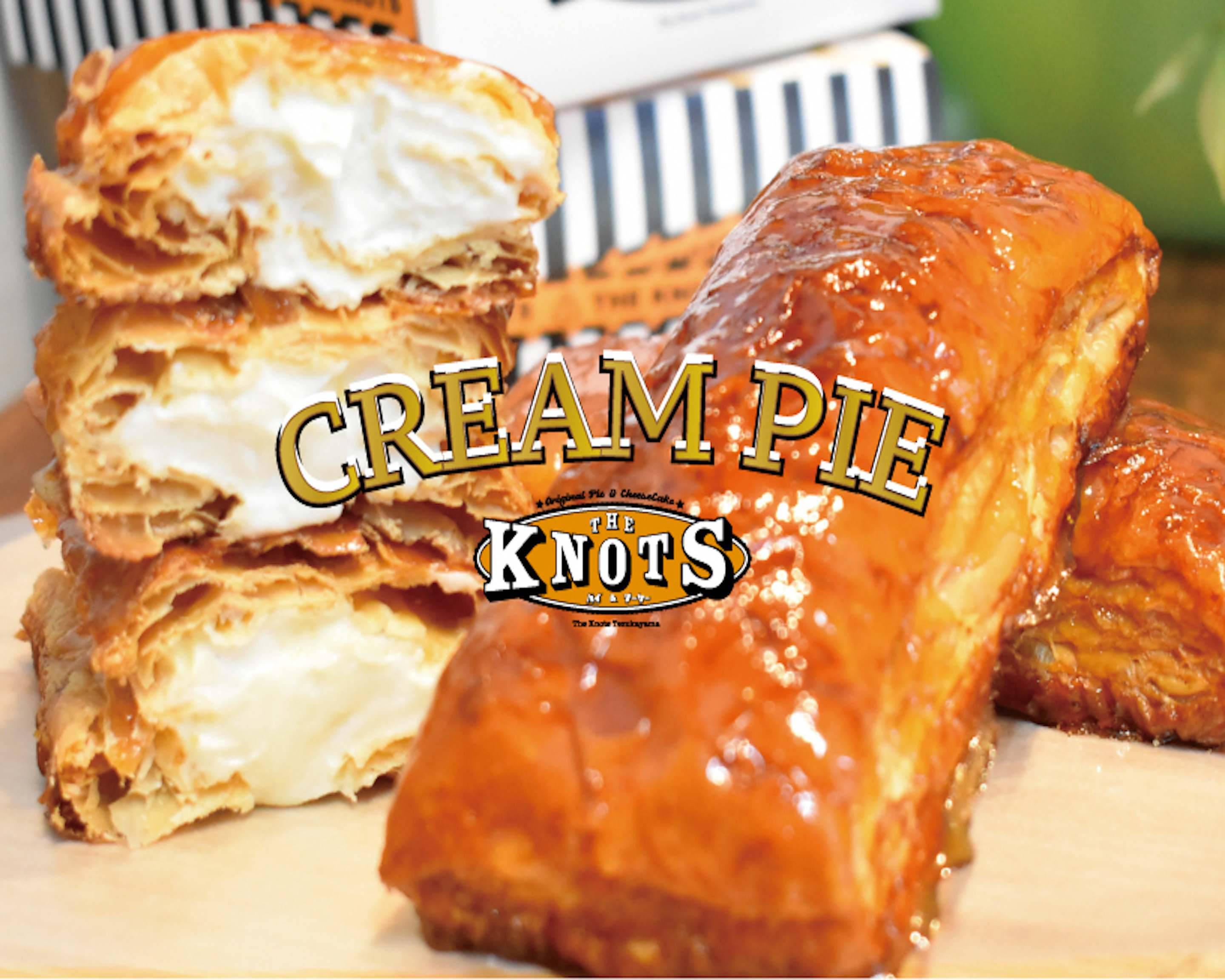 クリームパイとチーズケーキ THE KNOTS TEZUKAYAMAのデリバリー