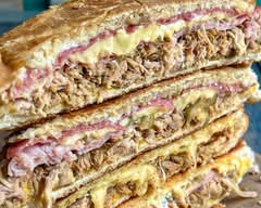 OYE CHICO! Barra Cubana (Santo Domingo)