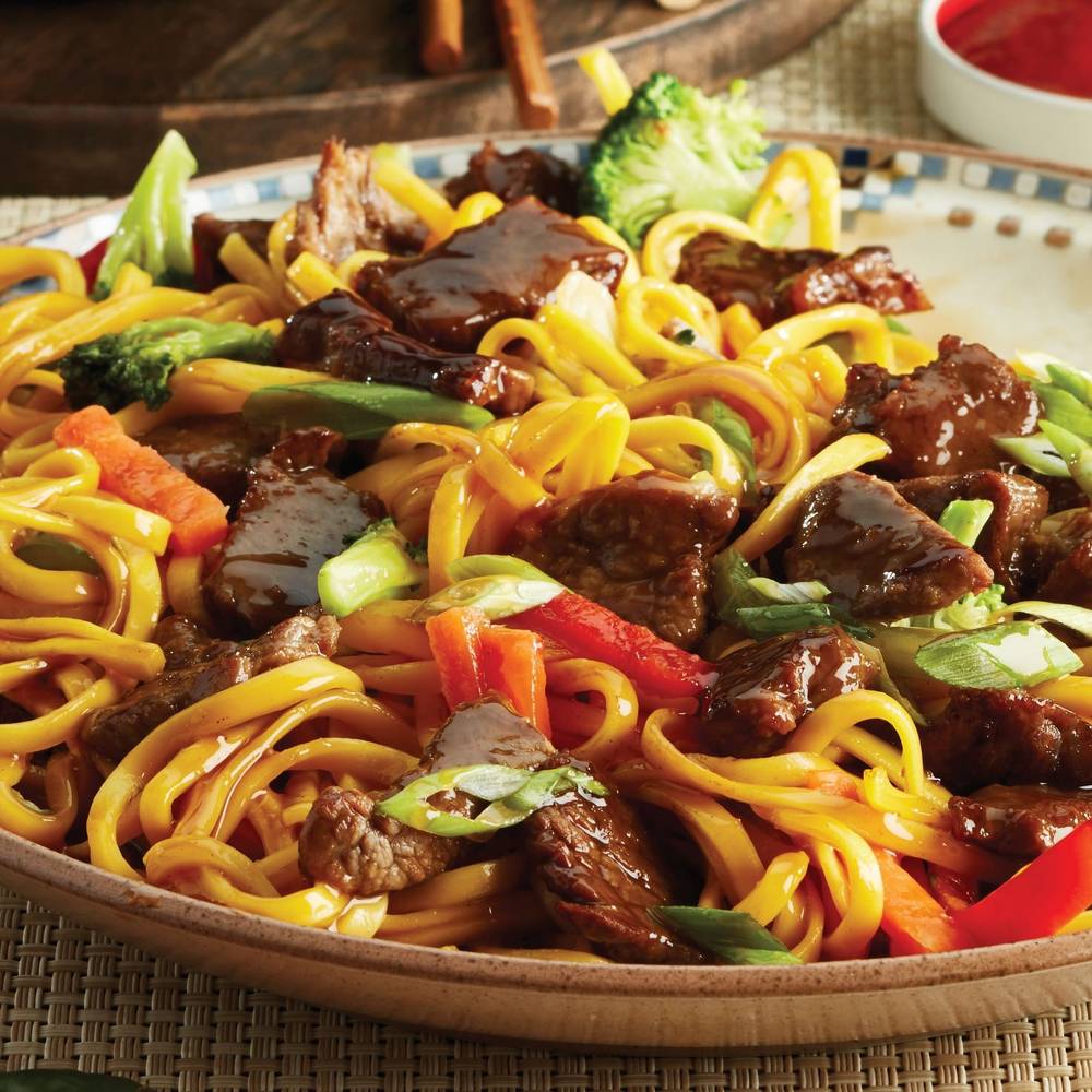 M&M Food Market · Beef Lo Mein Kit (907 g)