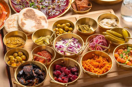 Agripas Street (84 Hillside Blvd)