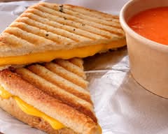 Napoli's Noshes (16201 Florida 50)