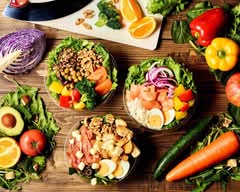 【チョップドサラダとポキ　フィルダースチョイスブルペン　FIELDER’S CHOICE】