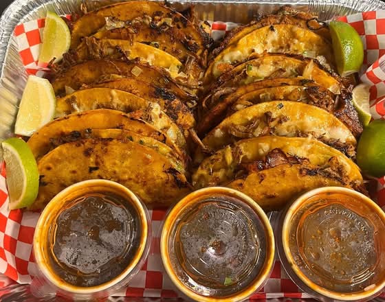 BIRRIA BUNDLES