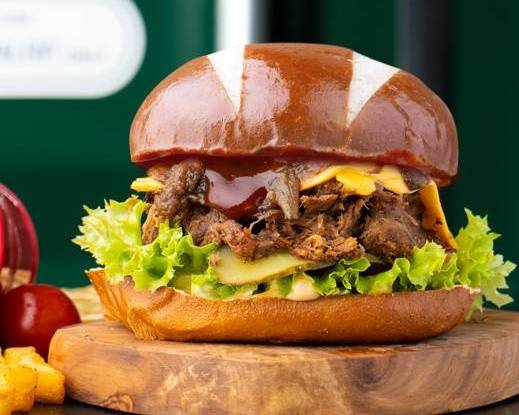 Pulled Beef Burger