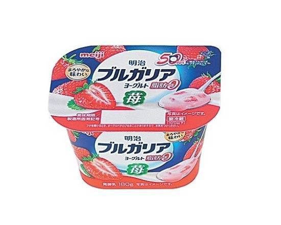 【デザート】◎�ブルガリアヨーグルト≪脂肪0苺≫(180g)*