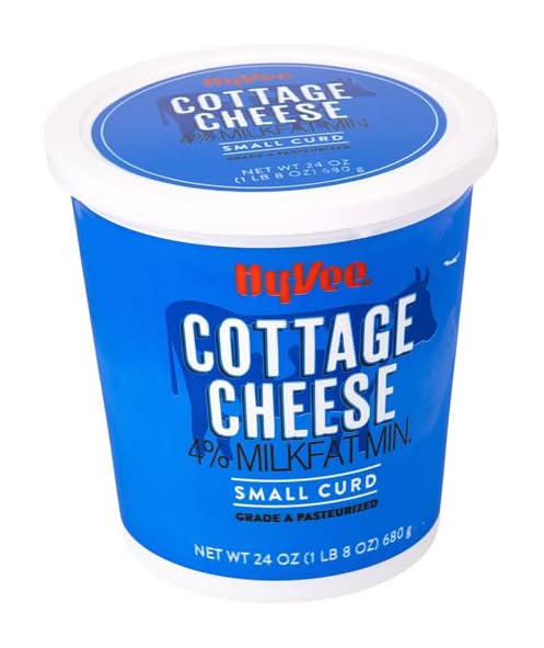 Hy-Vee 4% Small Curd Cottage Cheese (24 oz)