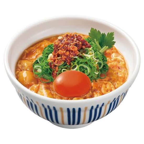 とろたまねぎラー親子丼 Oyakodon Chili Oil w/Chopped Spices &Raw Egg add green leek