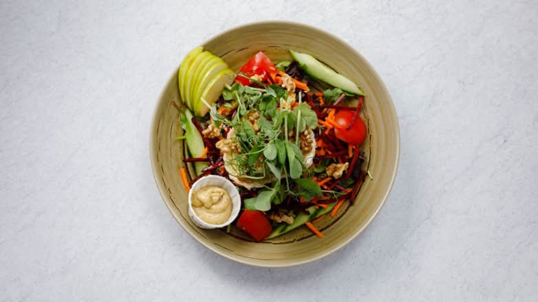 Kyckling och Grillad Chèvre Sallad / Chicken & grilled Chèvre Salad