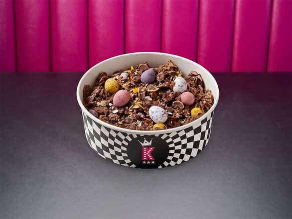 Mini Egg Crunch Cake
